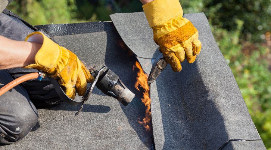 Professional gutter cleaning in Lockhart, SC